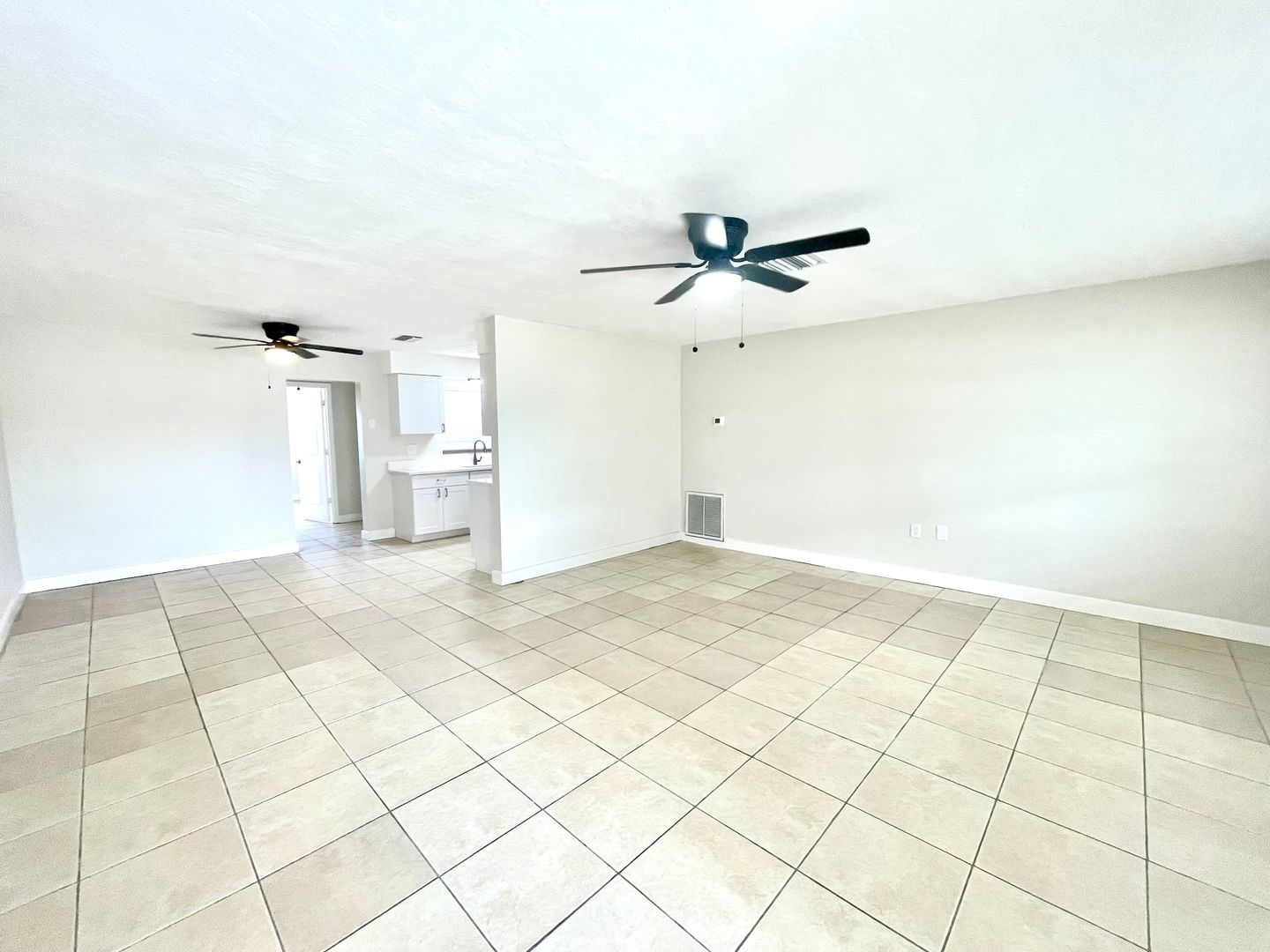 Beverly Hills House: 102 S. Jefferson St.