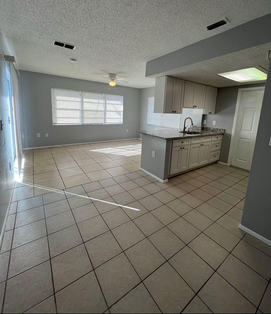 New Port Richey House: 5031 Lillilea Lane