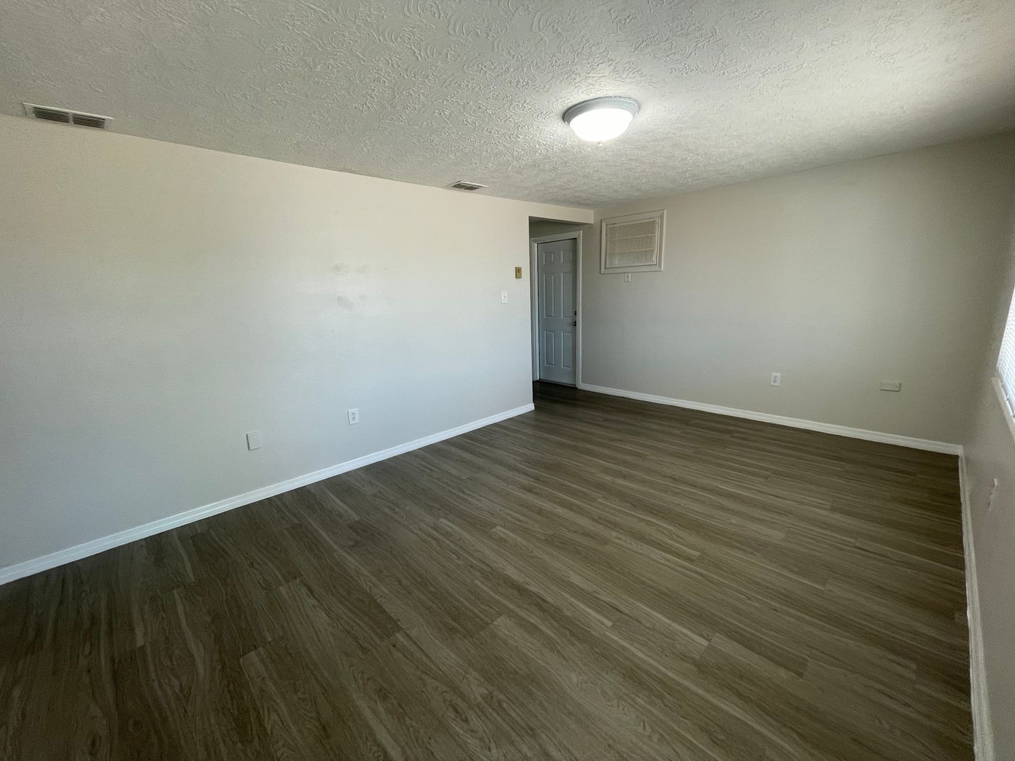 1130 Powersong St. 6 of 12