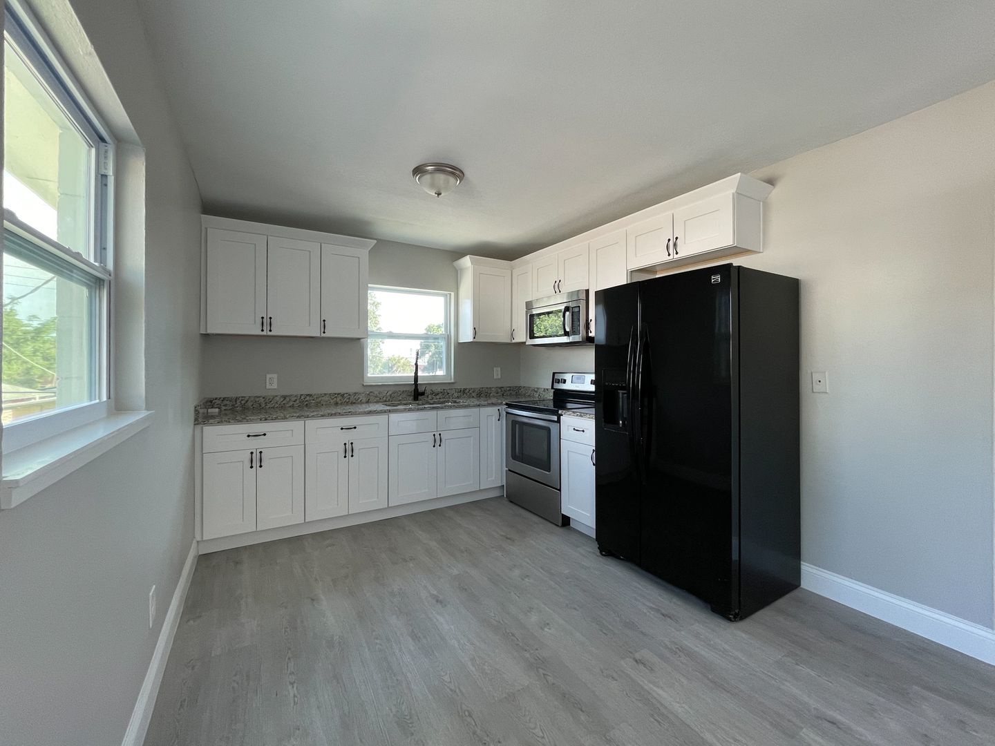 Tampa Apartment: 2704 E Columbus Dr.