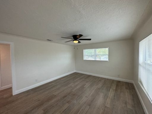 PRICE REDUCED! 2 BED/1 BATH AVAILABLE NOW! – photo 1