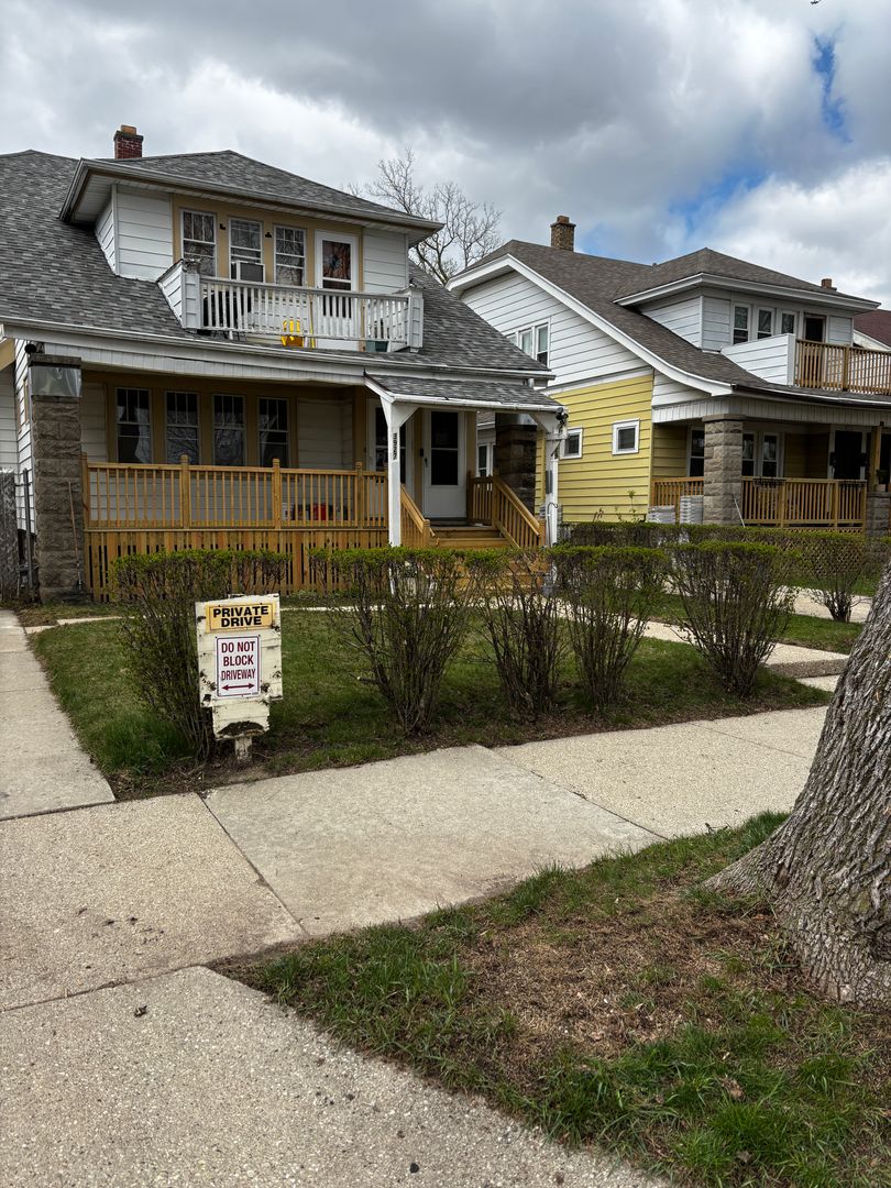 Milwaukee Apartment: 3927-3929 N. 17th Street