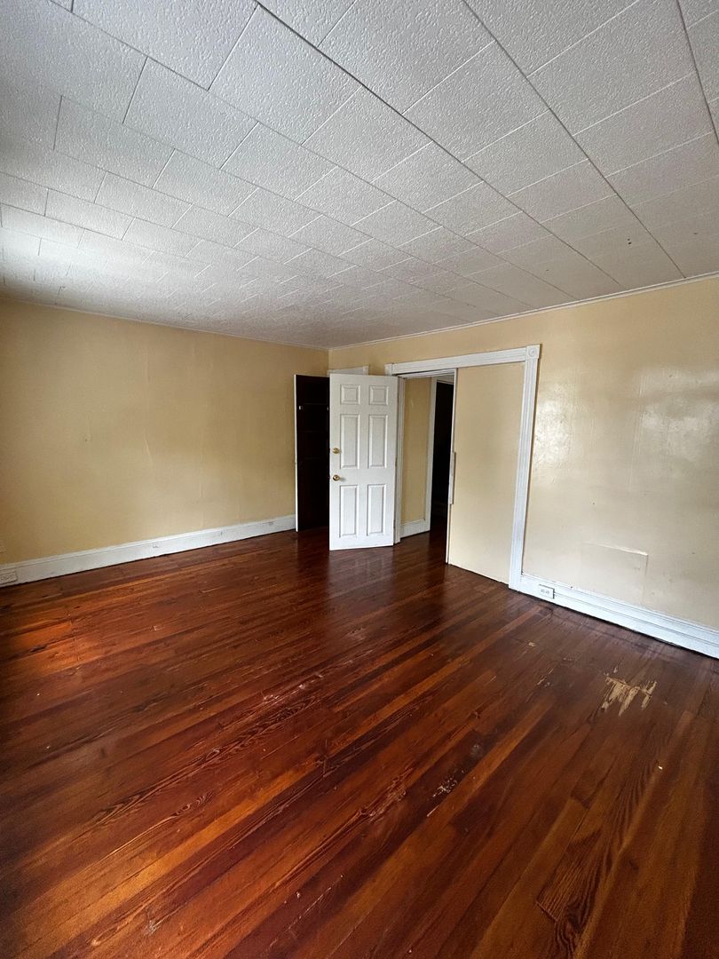 Kingston Apartment: 59 Price Street