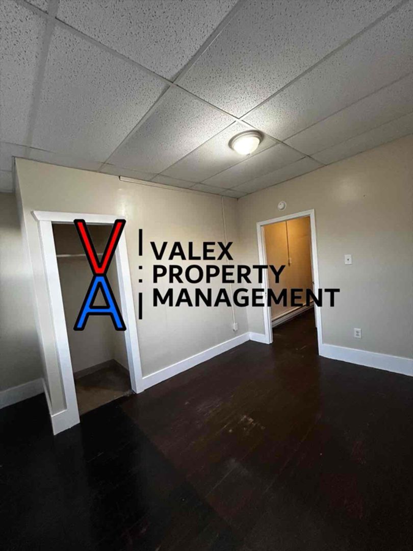 Simpson Apartment: 552 Main Street