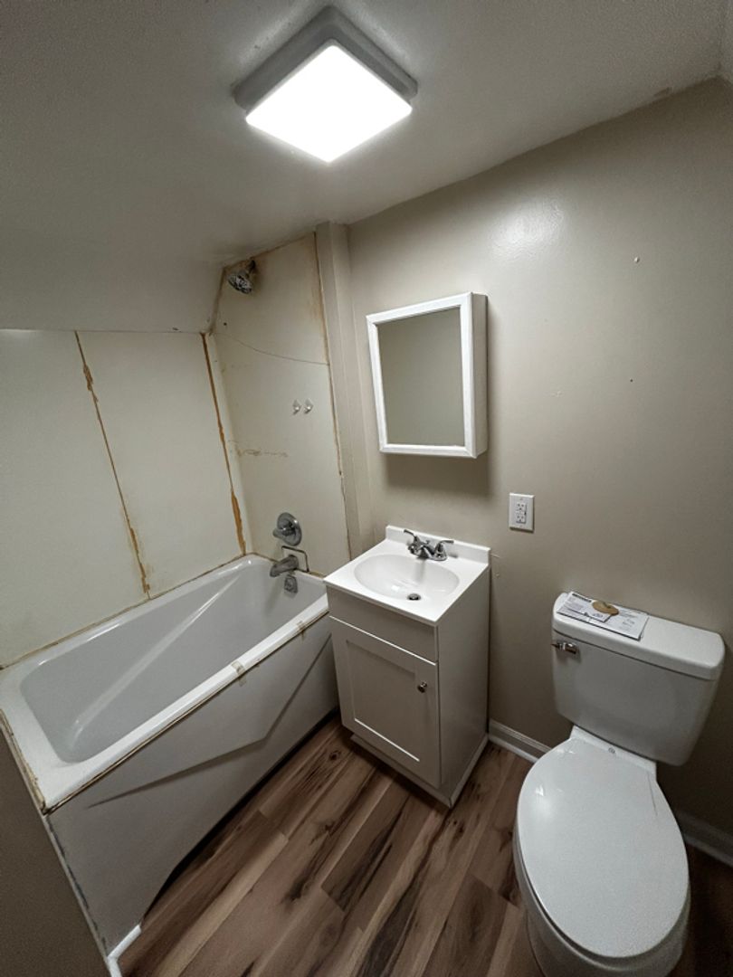 Vandling Apartment: 340-342 Main Street