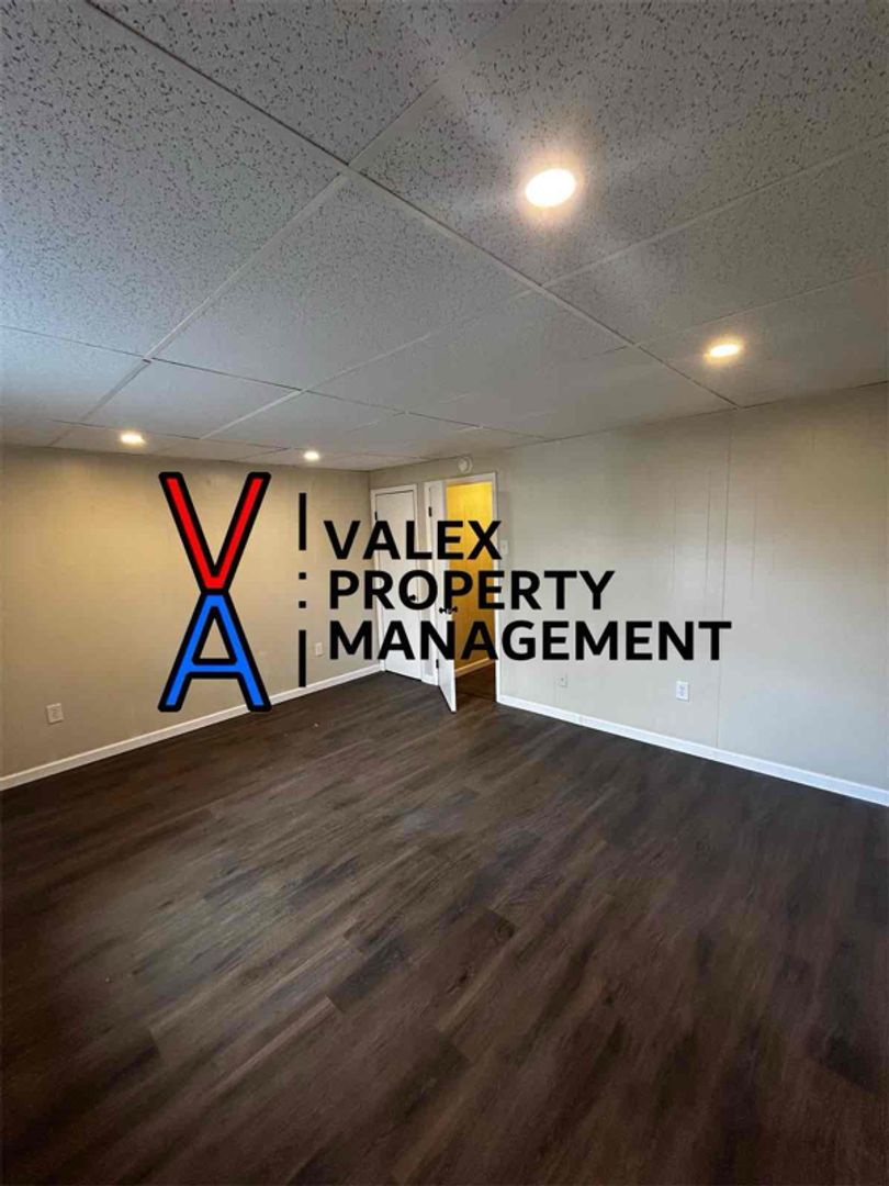 Vandling Apartment: 344-346 Main Street