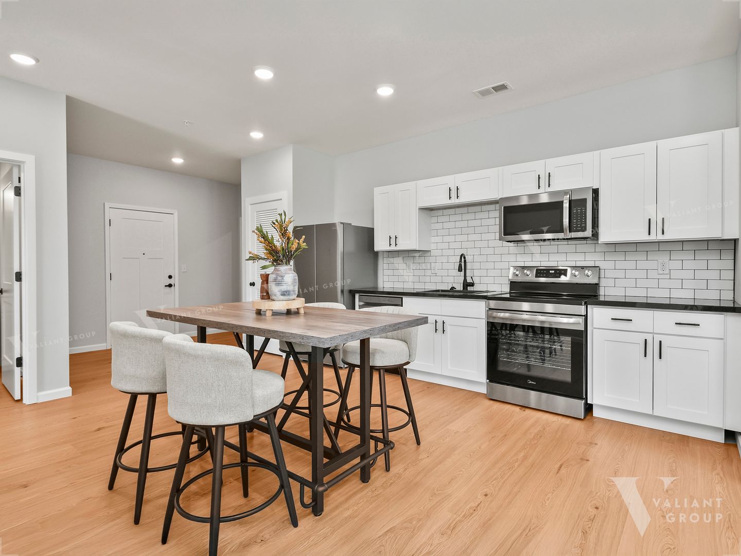 Springfield Apartment: 505 W Grand St