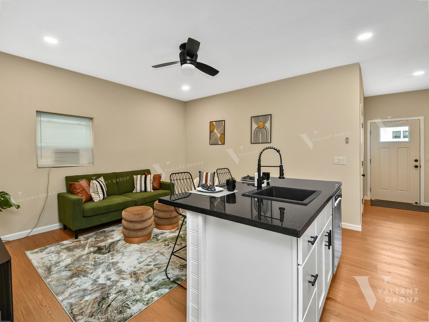 Springfield Apartment: 1220 E Pacific St