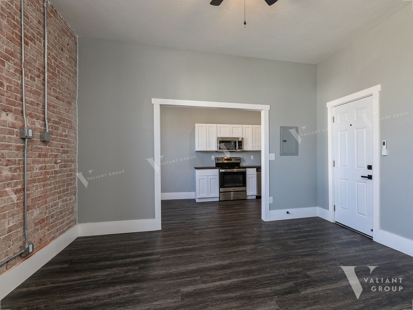 Springfield Apartment: 806 South Avenue