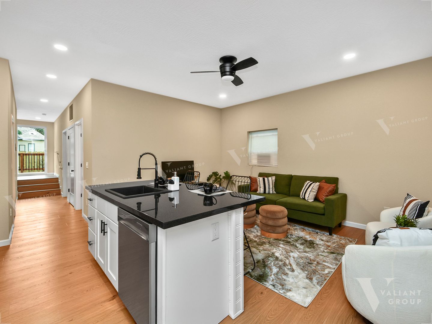 Springfield Apartment: 1220 E Pacific St