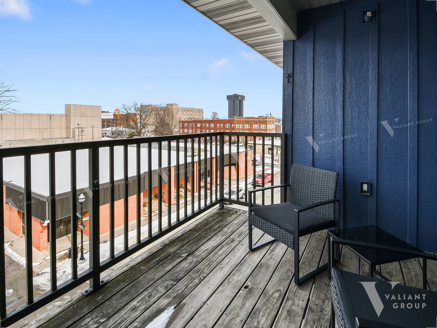 Springfield Apartment: 450 E Walnut St