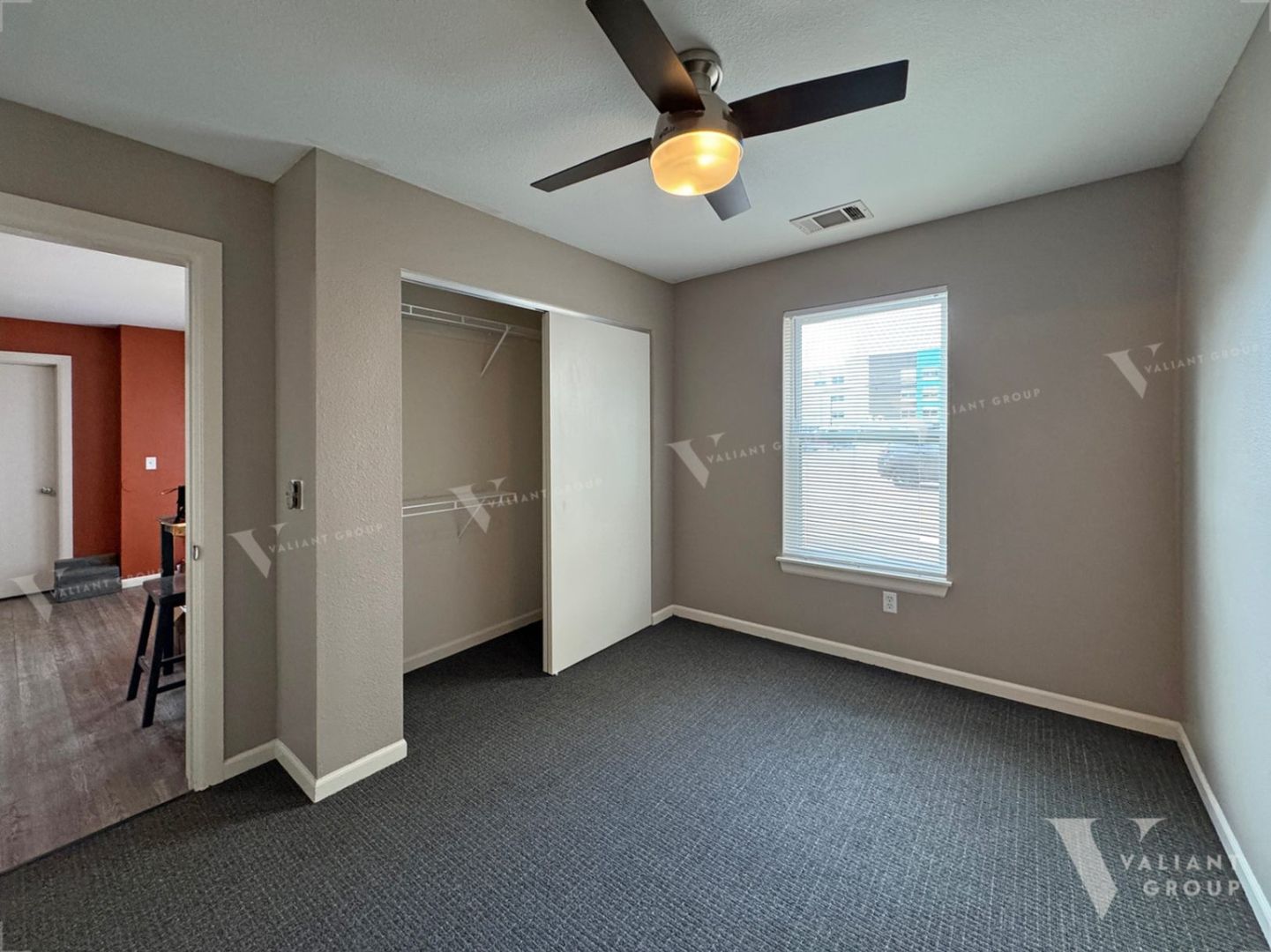 Springfield Apartment: 450 E Walnut St