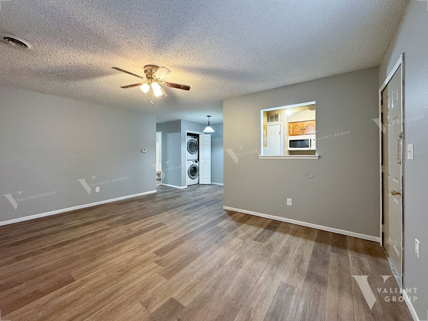 Springfield Apartment: 2153 East Cherry Street