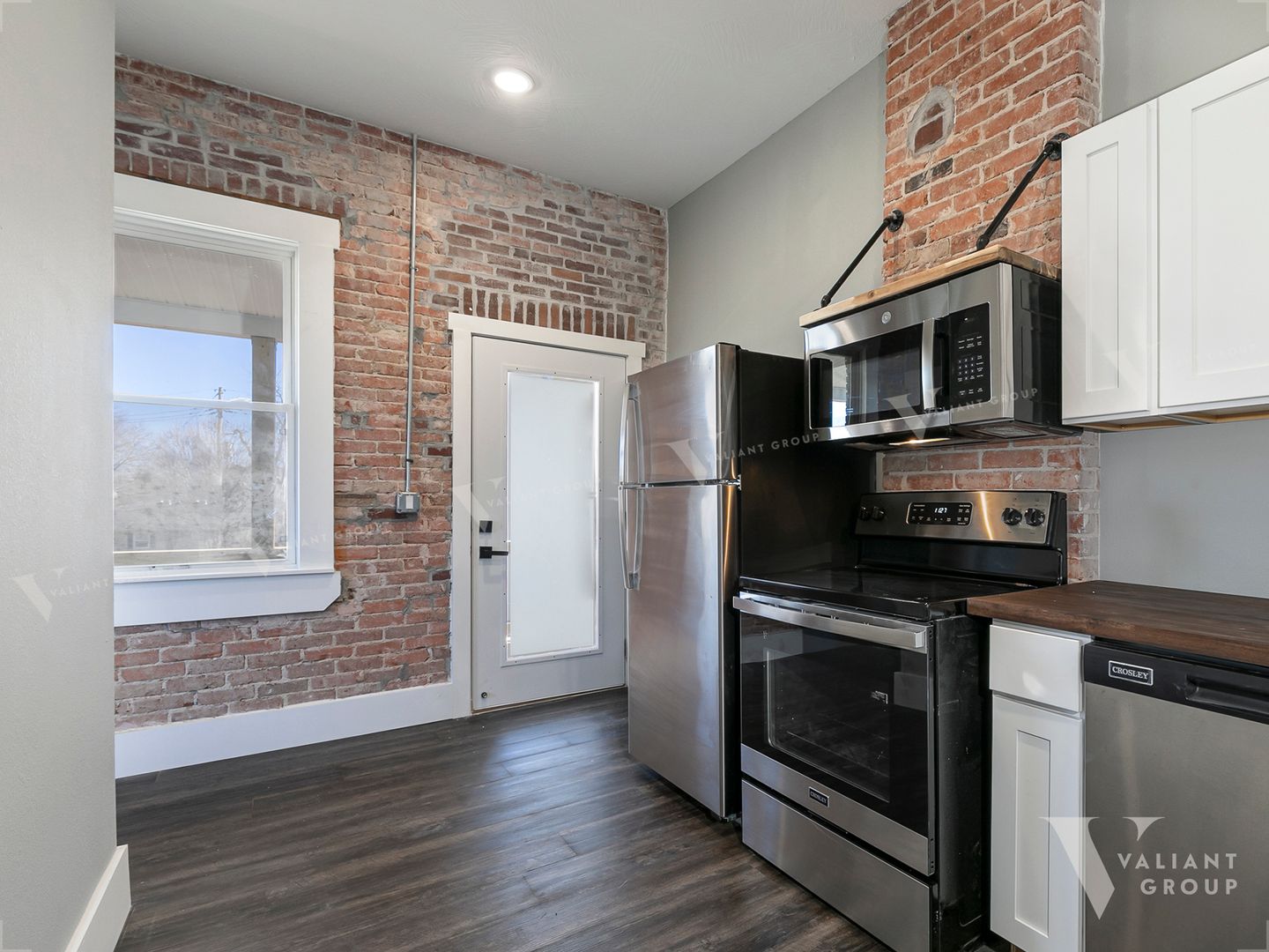Springfield Apartment: 806 South Avenue