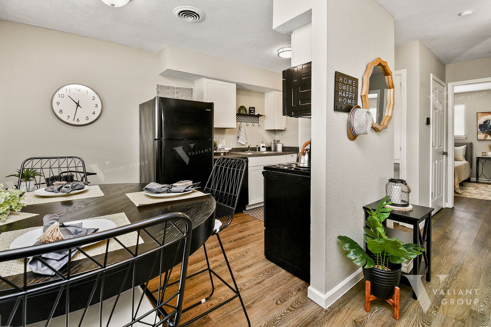 Springfield Apartment: 2107 East Cherry Street
