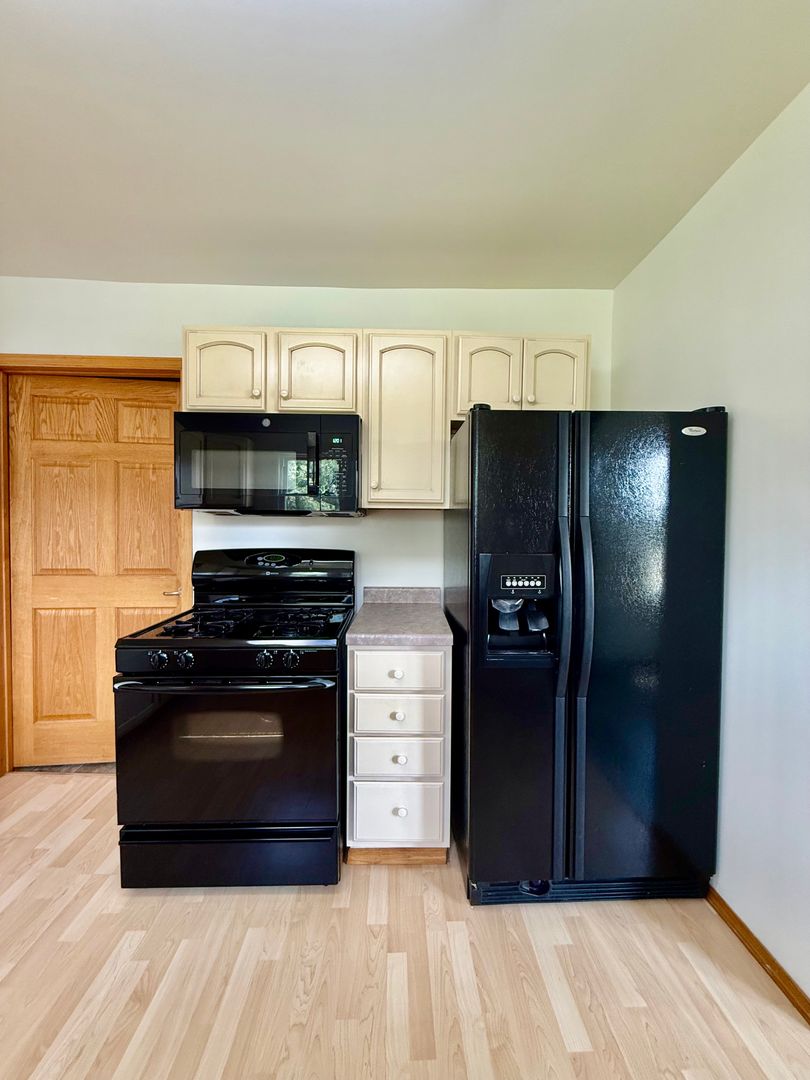 Valley City House: 415 7th Ave NE