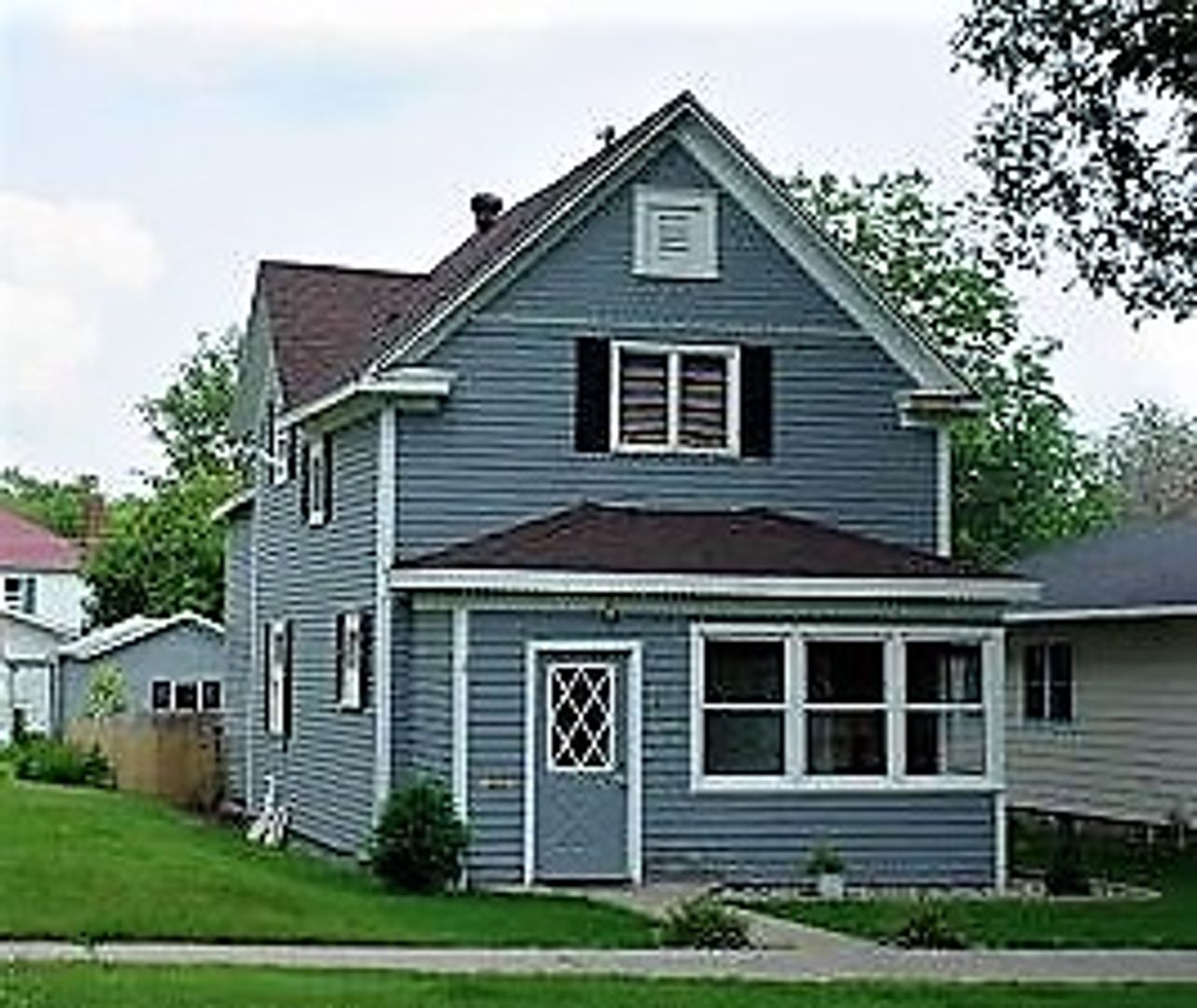 Valley City House: 624 Central Ave N