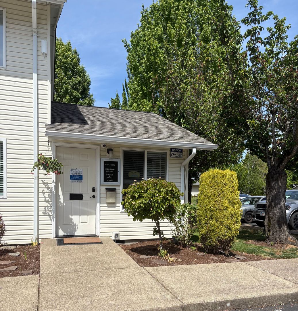 McMinnville Apartment: 1794 SW Fellows St