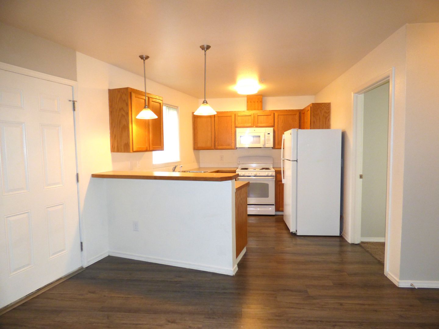 Salem Apartment: 1150 12th St NE