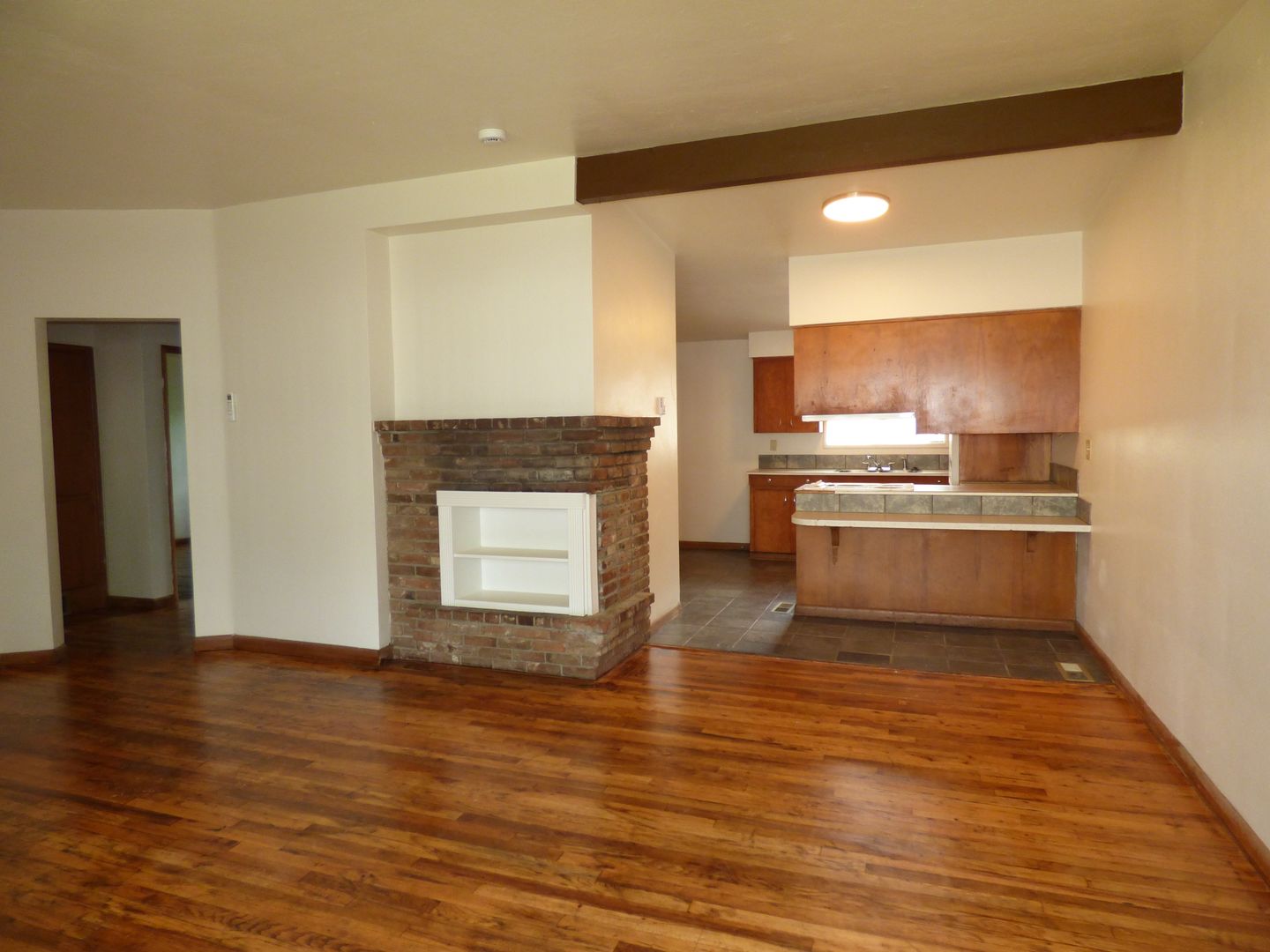 Salem Apartment: 640-650 14th St NE