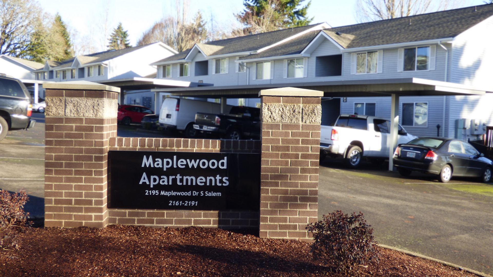 Salem Apartment: 2195 Maplewood Dr S