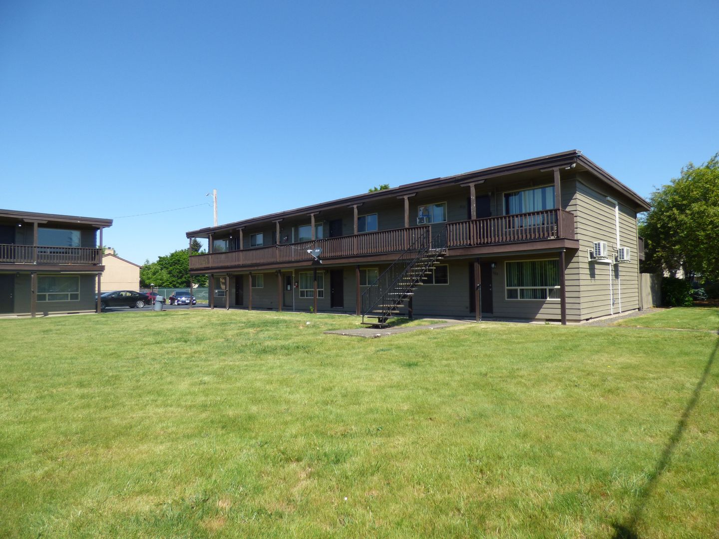 Salem Apartment: 1003-1085 Savage Rd NE