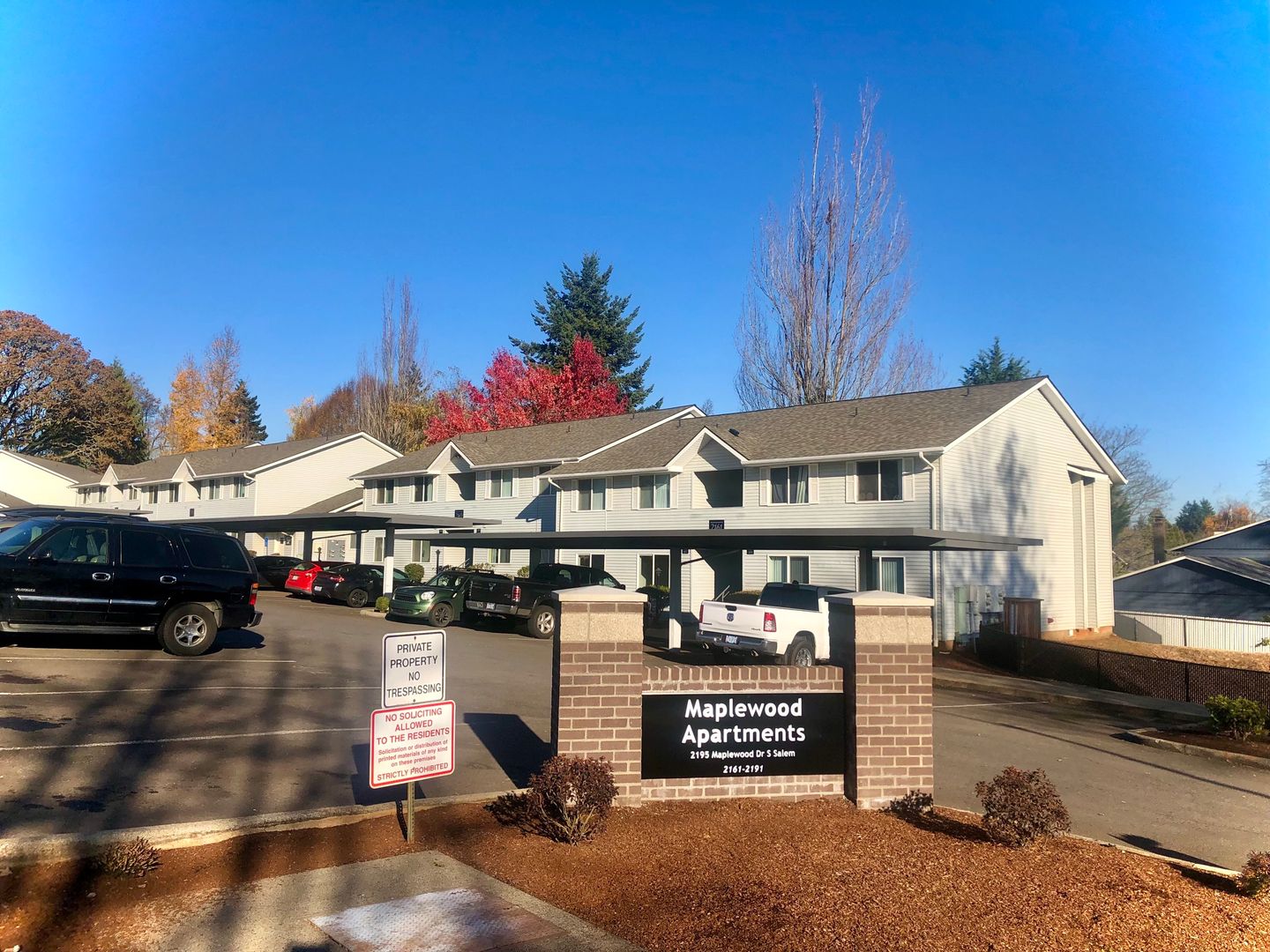 Salem Apartment: 2195 Maplewood Dr S