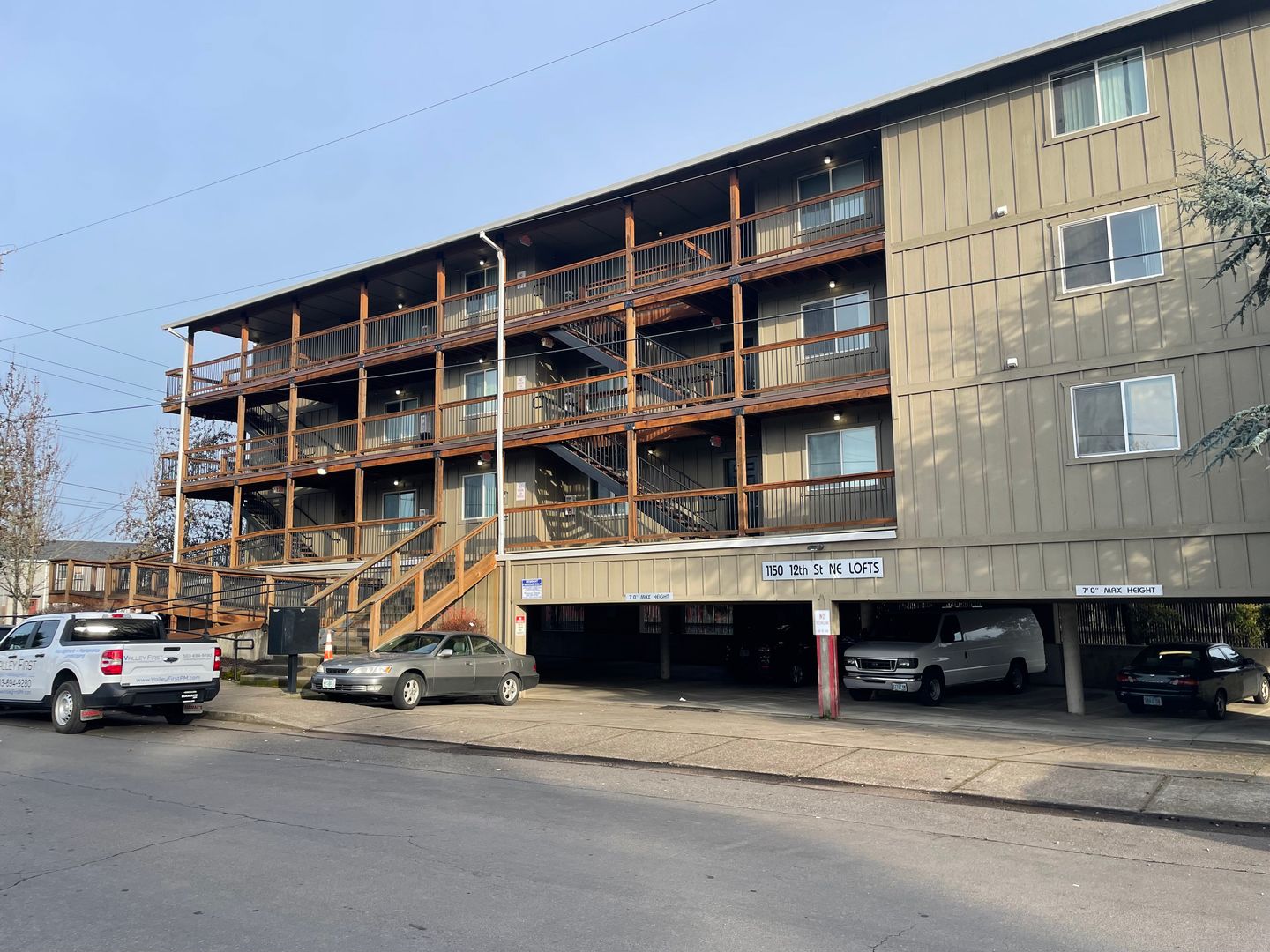 Salem Apartment: 1150 12th St NE