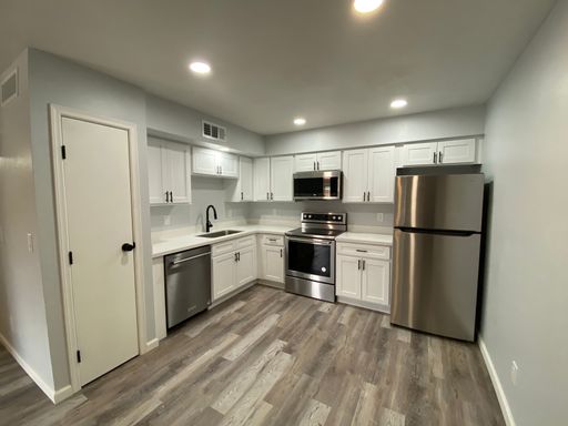 Beautiful 3 Bed 2 Bath with New Modern Fixtures Coming soon! – photo 1