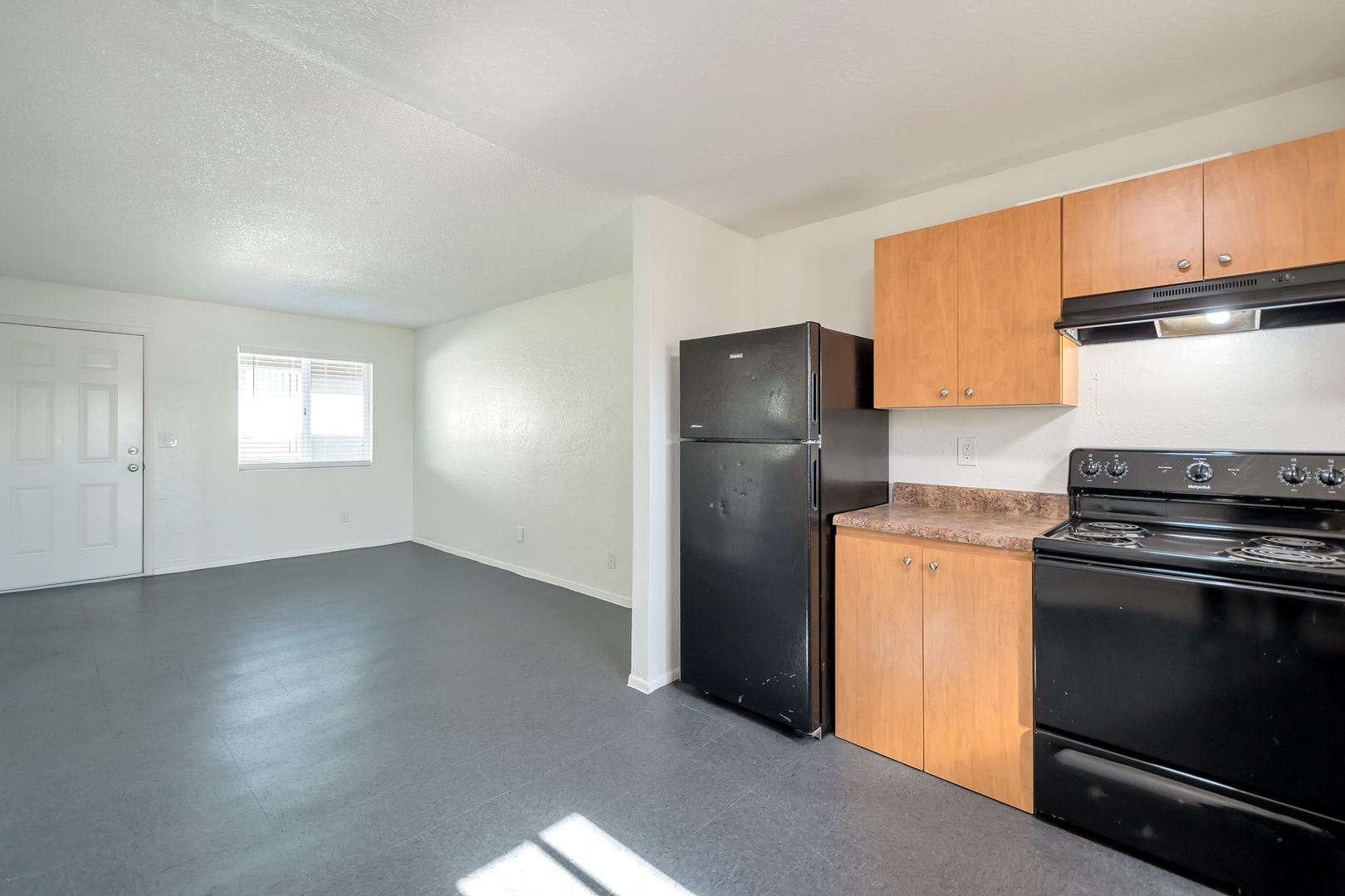 Phoenix Apartment: 2234 W. Hazelwood
