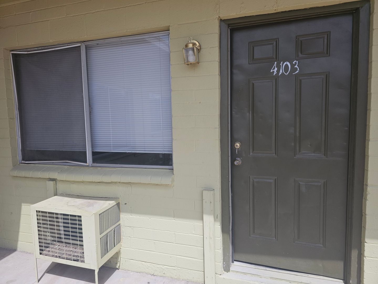 Tucson Apartment: 2740 N. Balboa Ave