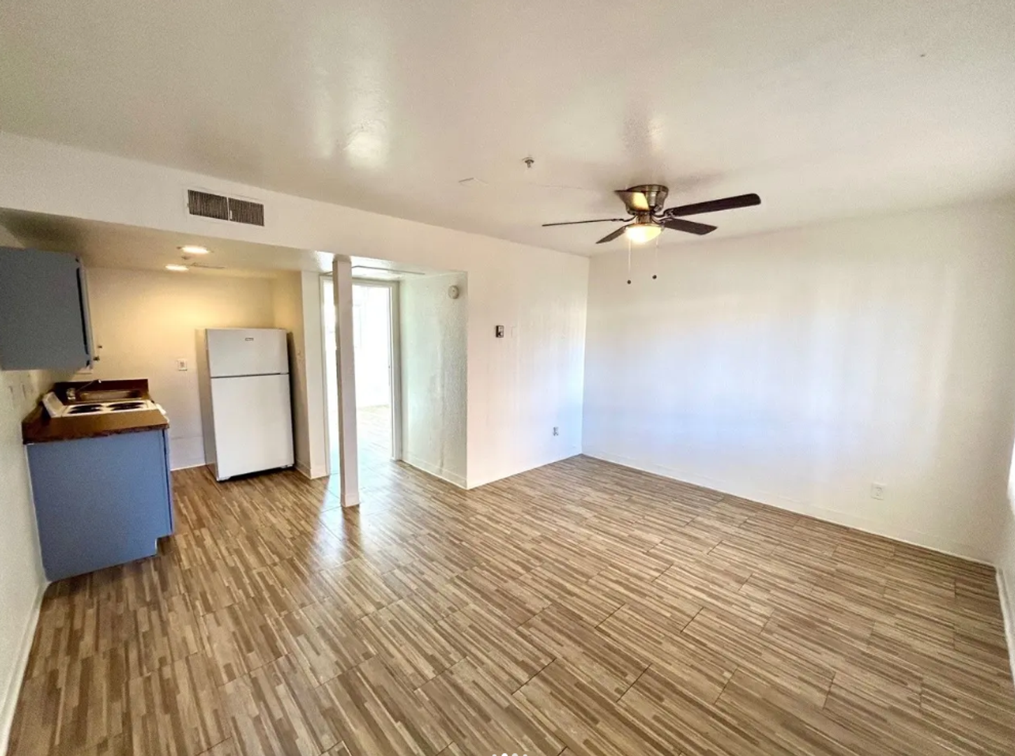 Phoenix Apartment: 2990 W Thunderbird