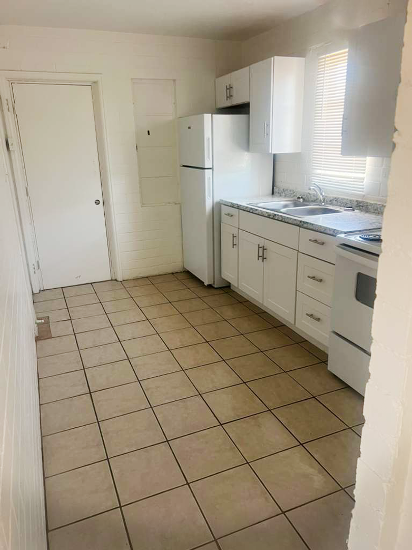 Tucson Apartment: 2015 - 2027 E. Benson Hwy.