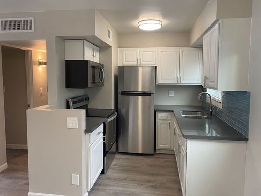 Call for Details! Beautiful One Bedroom One Bathroom in Tempe – photo 1