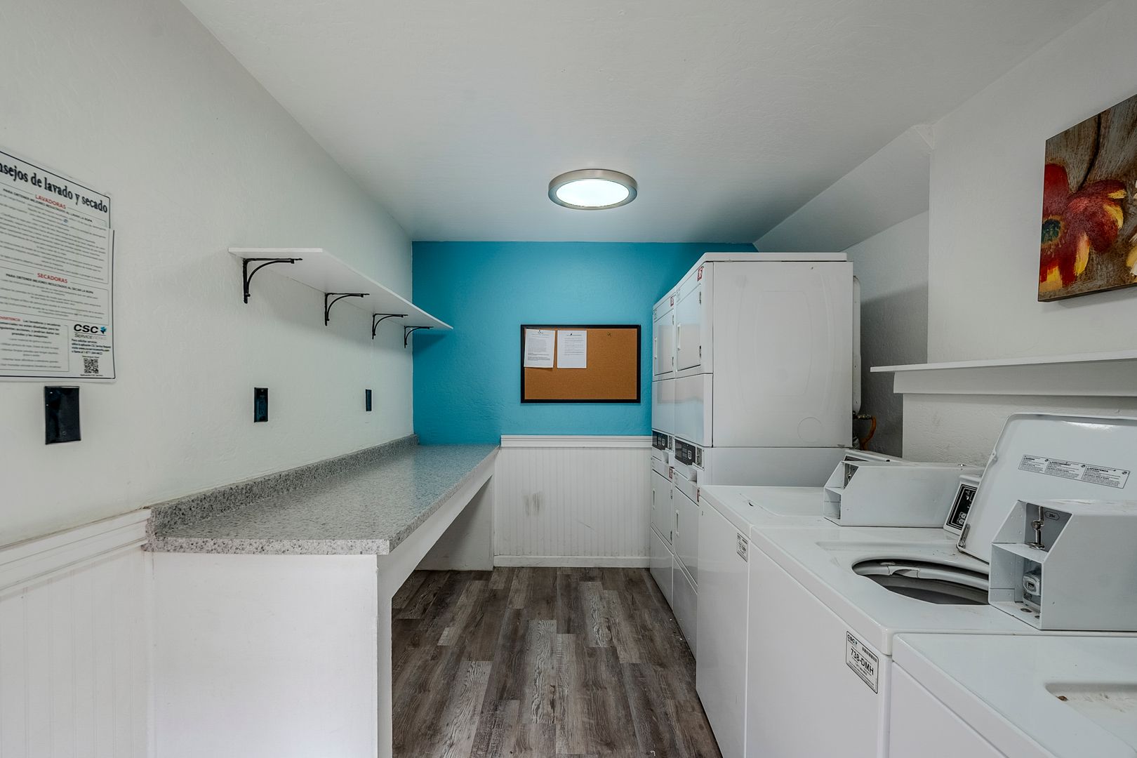 Laundry room at Harbor View 2 (6 of 8)