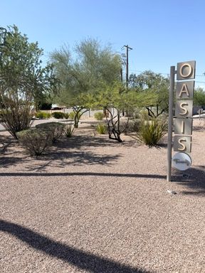 Welcome to Oasis Twenty Apartments in the Biltmore Area! Move-in Special of 2nd month rent FREE!!! – photo 1