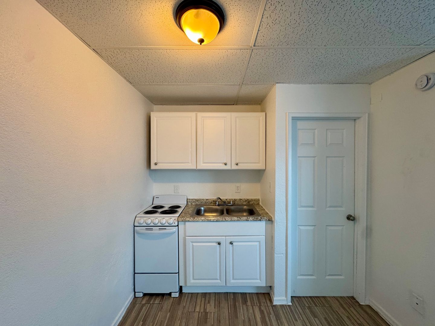 Mesa Apartment: 43 N Harris Dr