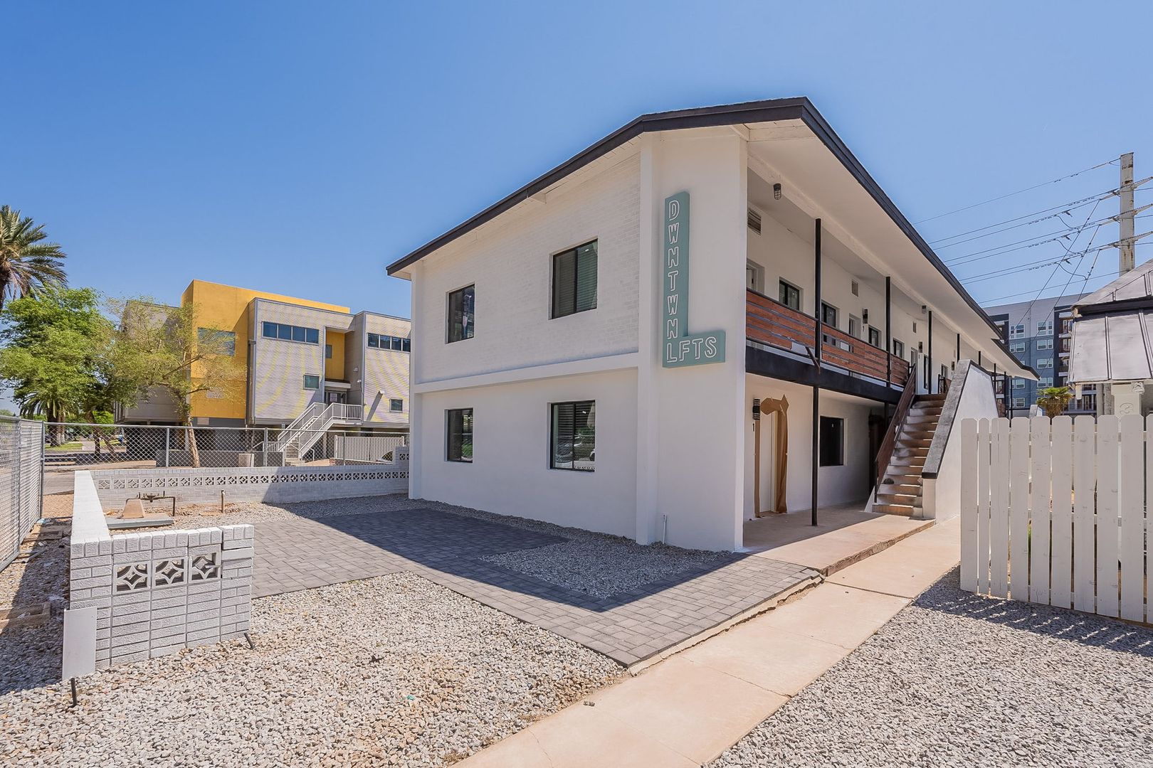 Phoenix Apartment: 377 N. 4th Ave