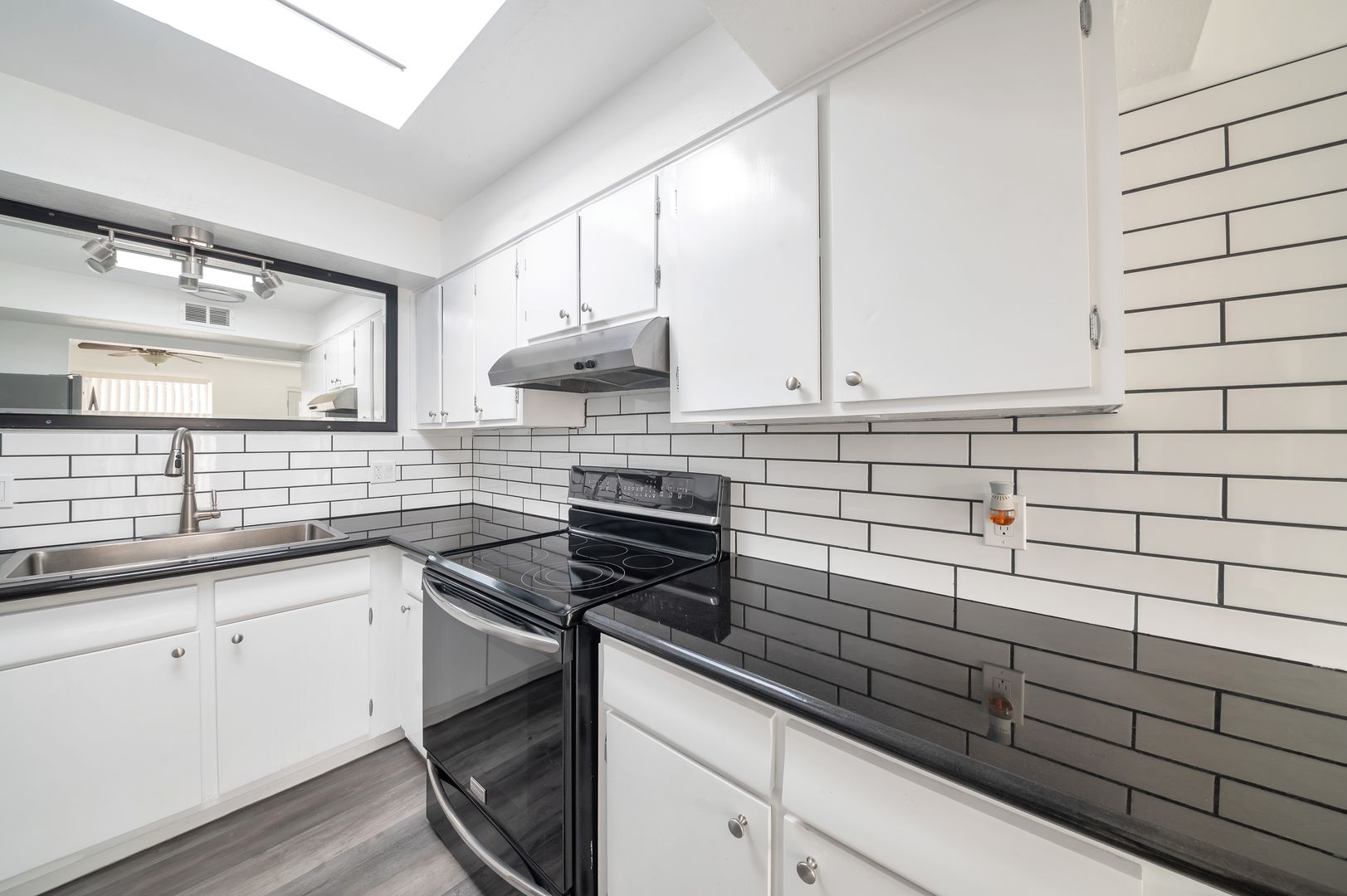 Phoenix Apartment: 4236 N 14th St.; 4231 N. 13th Pl.