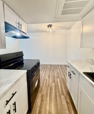 Welcome to Park West " $99 Move in Special" – photo 1