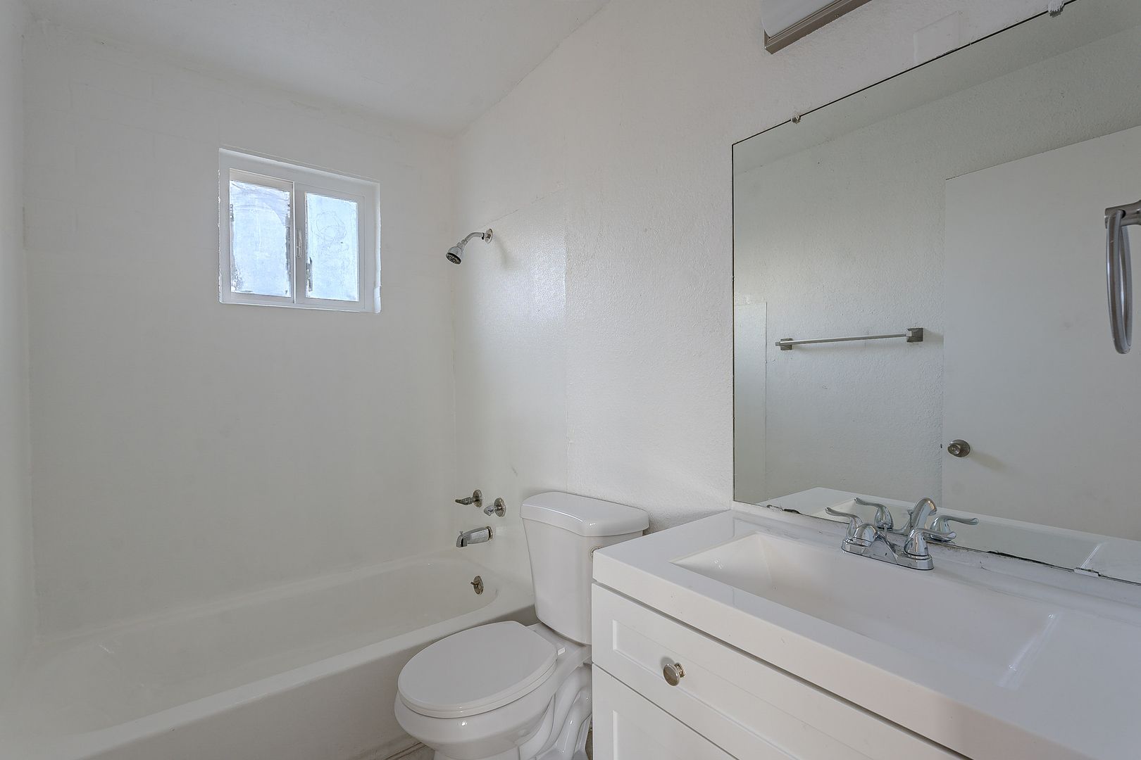 Glendale Apartment: 6529 W. Glendale Ave