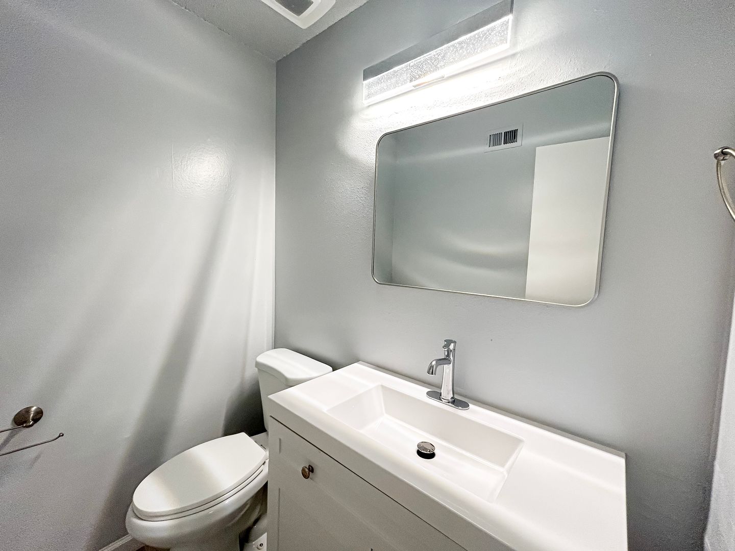 Representative apartment bathroom at Villa Serena.