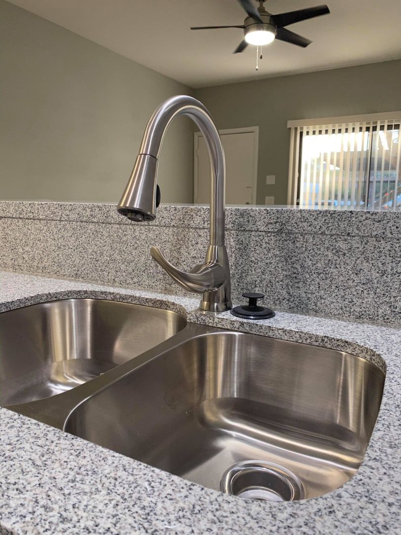 Phoenix Apartment: 80 W Maryland Ave