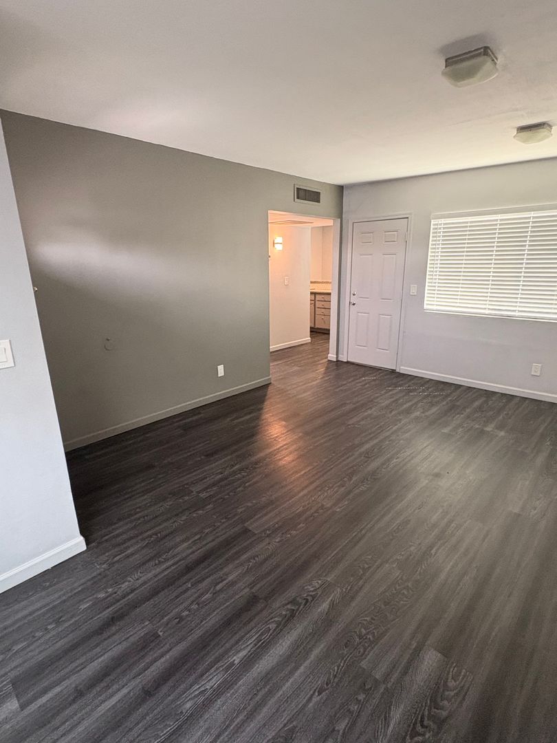 Tucson Apartment: 2015 N. Swan Rd.