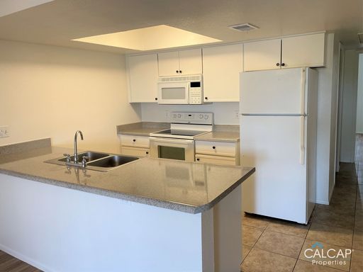 First Full Months' Rent Free! Papago Buttes ... Fantastic location + Beautiful Units = Happy Life!! – photo 1