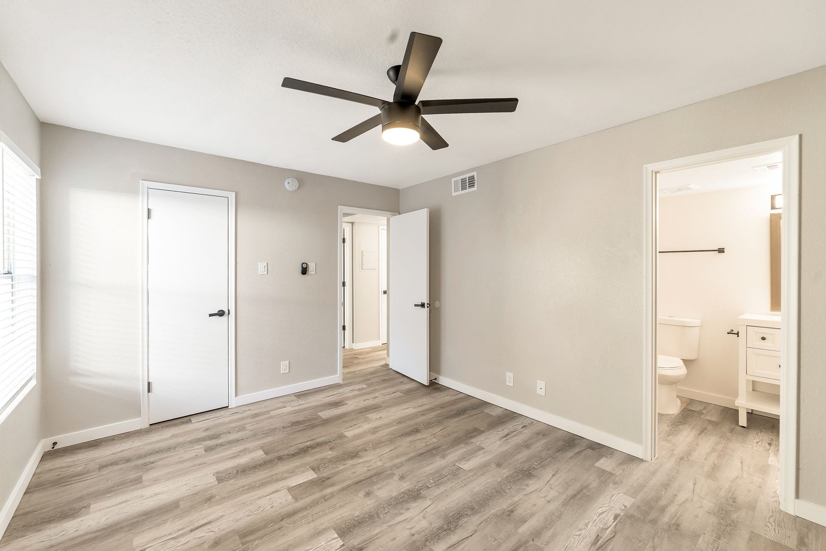 2725 Beck Lane 2 of 12