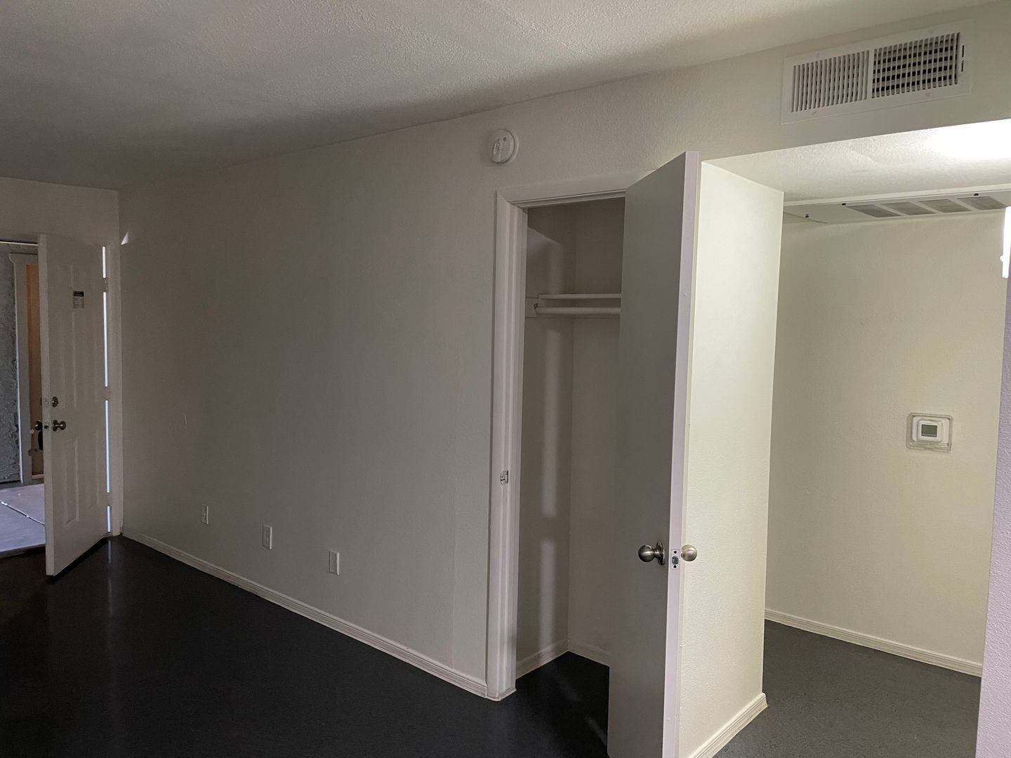 Representative unfurnished apartment interior at Starlight Apartments.