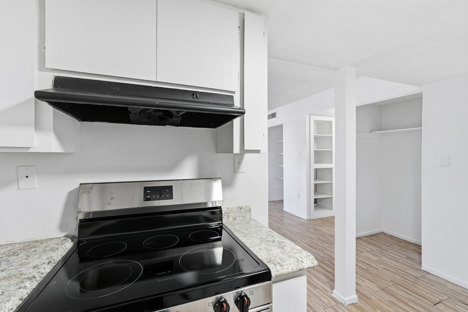 Phoenix Apartment: 7232 N 27th Ave