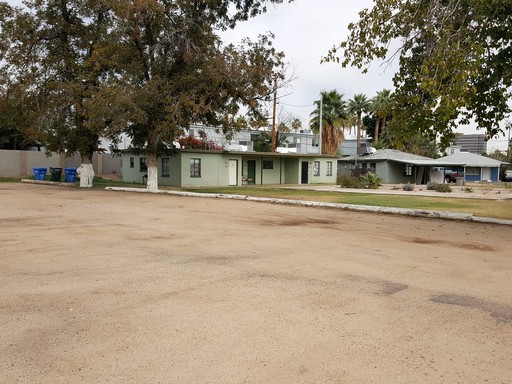 **FIRST MONTH'S RENT FREE & HALF OFF DECEMBER RENT** Please to schedule a tour! – photo 1