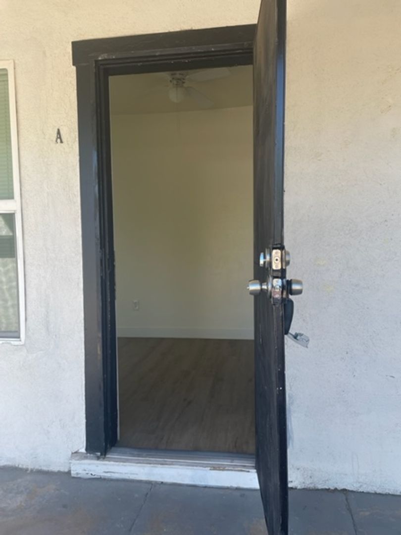 Phoenix Apartment: 4126 N. Longview Ave